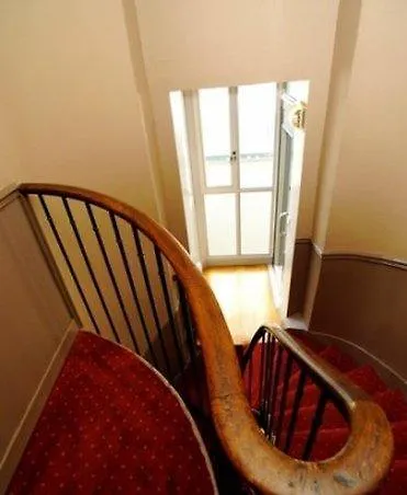 Hotel Chabrol Opera Paris 3*,