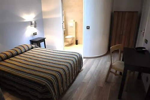 Hotel Chabrol Opera Paris 3*,  France