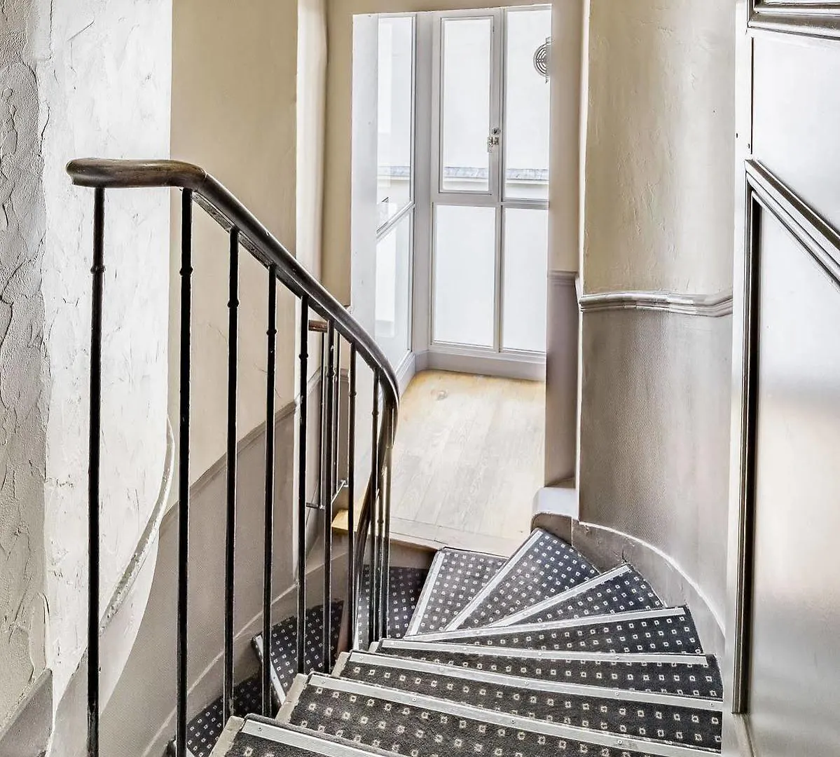 Hotel Chabrol Opera Paris 3*,