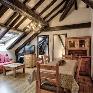 Apartment Floor Mansard - Mont Blanc Haven